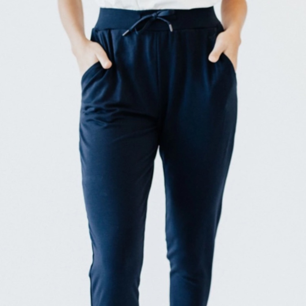 COZY EARTH JOGGERS.